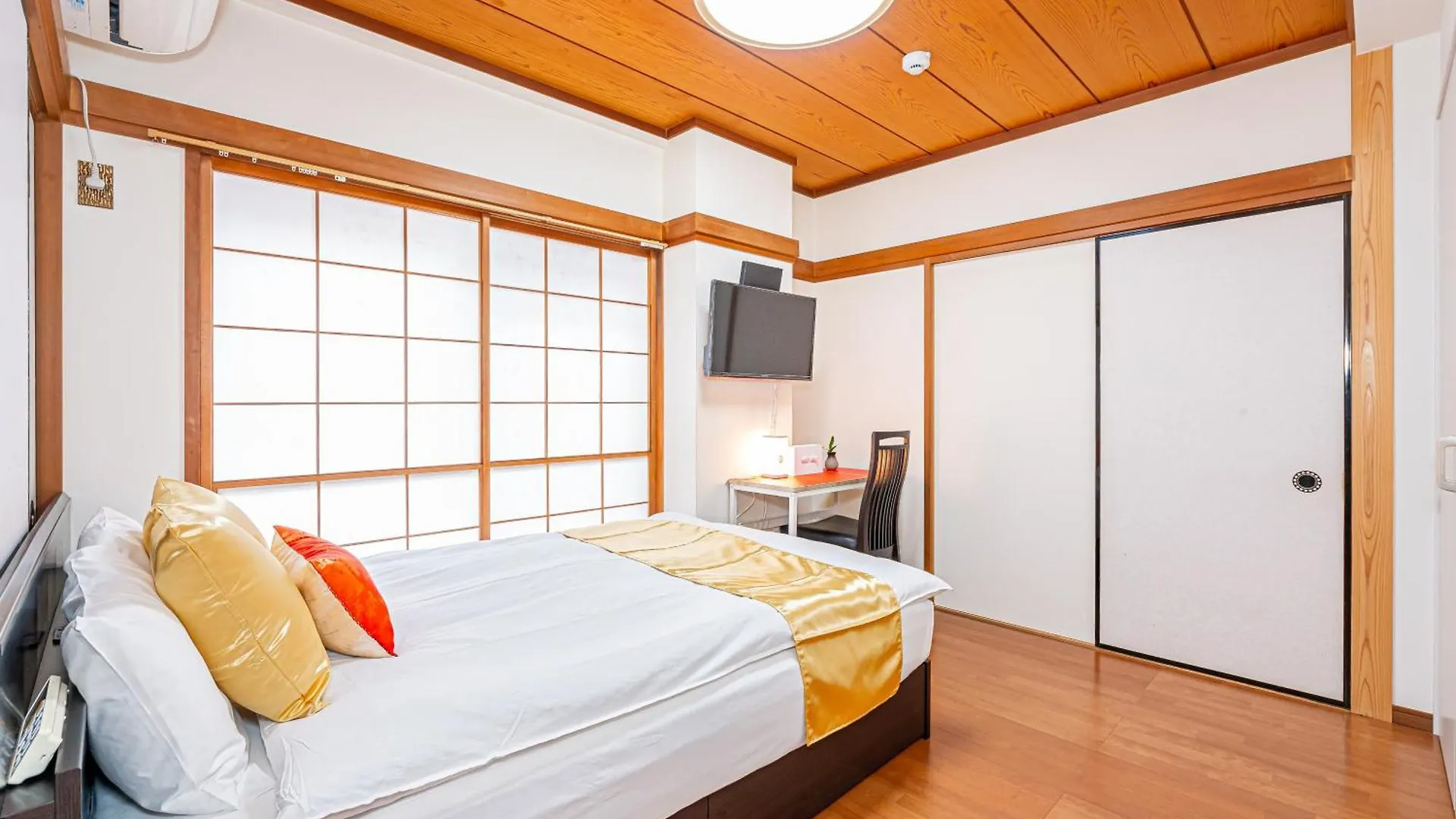 Kyara Hotelミスミ401 Tóquio 0*,  Japão